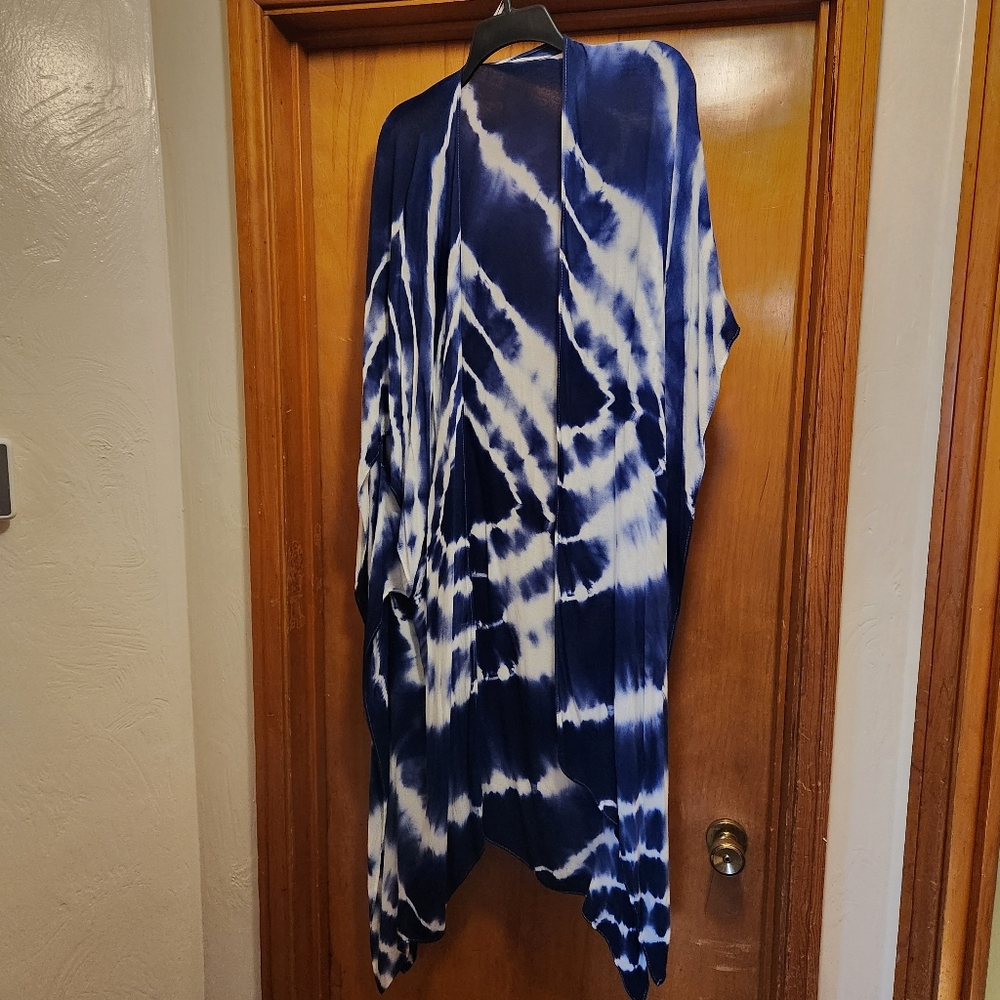 BOGO One Size Blue and White Tie Dye Beach Cover Up/Cardigan Ruana